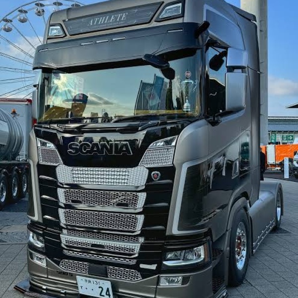 2 SCANIA OU 1M NO PIX! 
